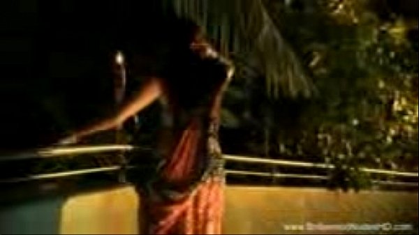 भारतीय एमआईएलए इतनी कामुक है कि दर्द होता है