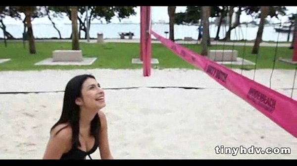 Amazing Teen Girl dances in teen